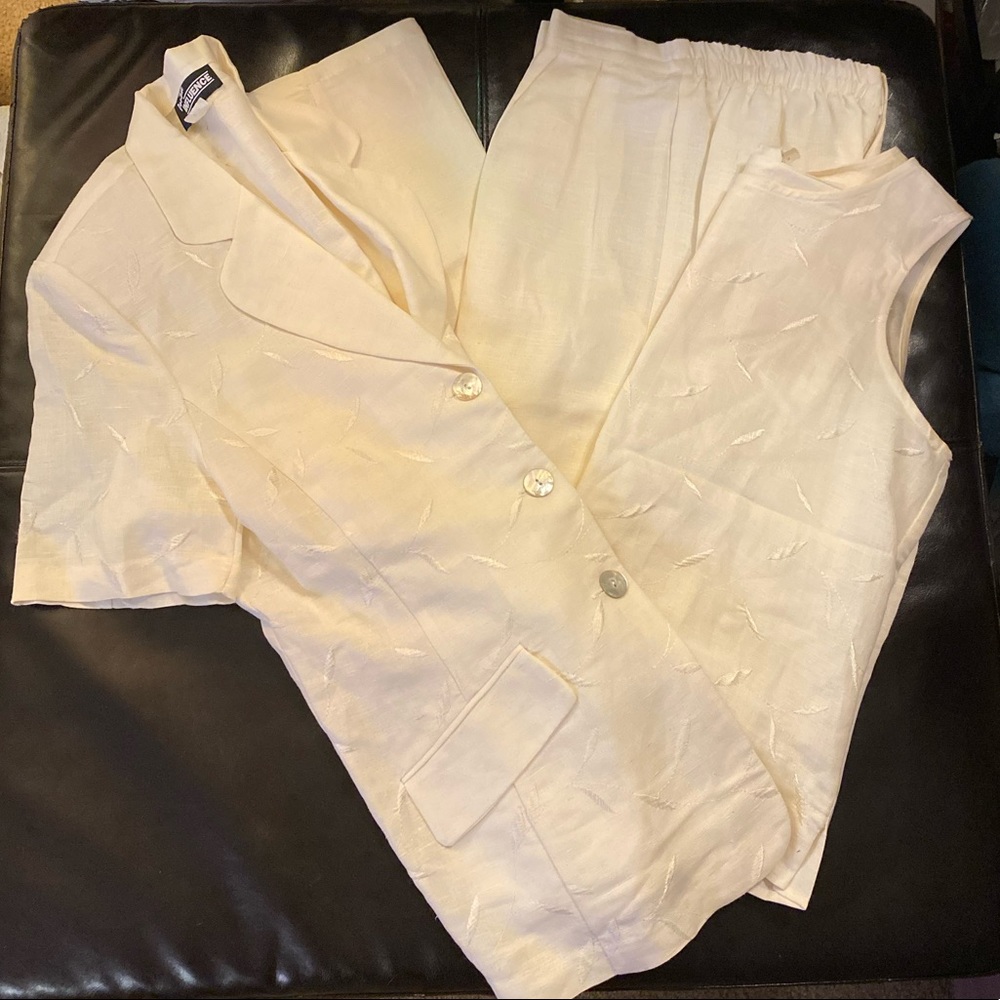 Three piece outfit off white NWT